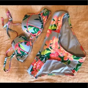 Aerie flower bikini set